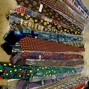 26 brand new silk ties from designers like Hugo Boss Gino Rossini Italy